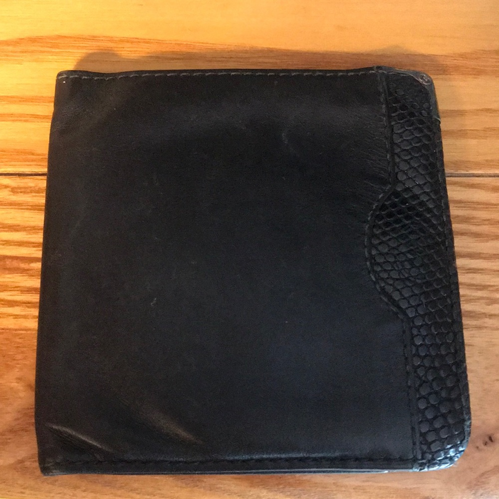 Gucci Wallet - Picture 3 of 3